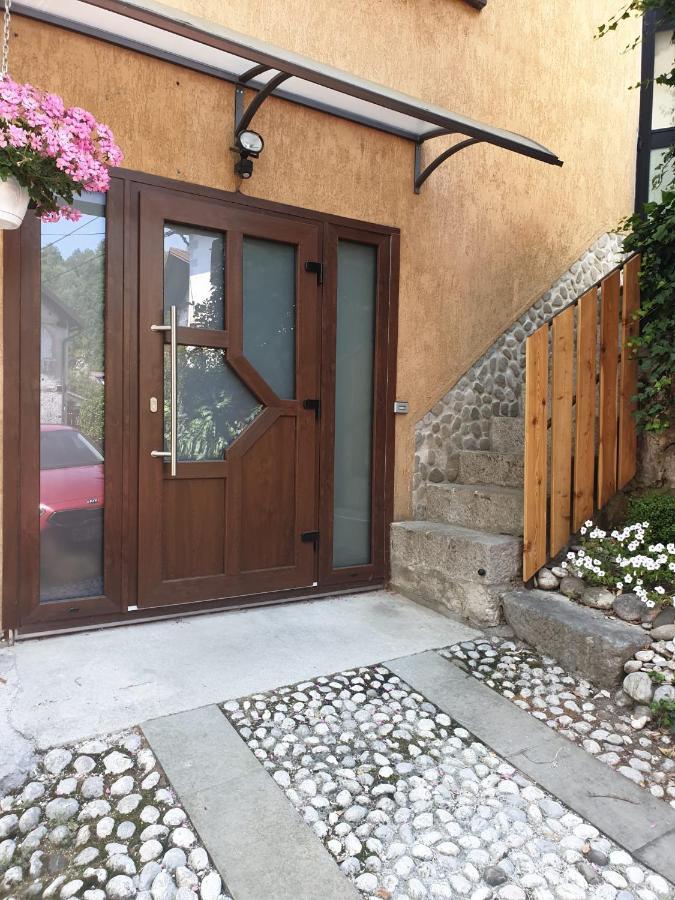 Apartma Na Klancu Кобарид Экстерьер фото